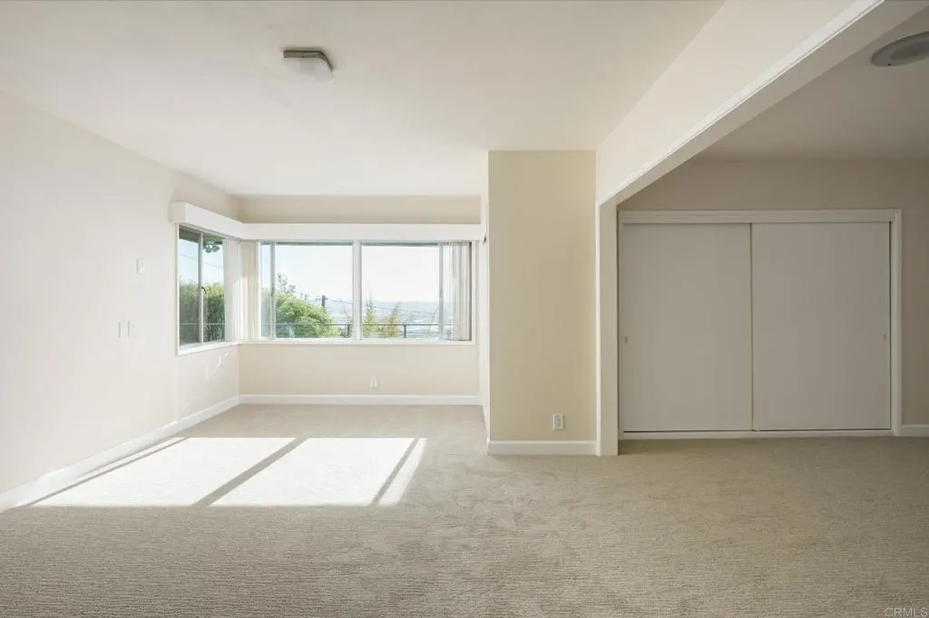 https://cdn.realtyfeed.com/cdn/127/306440988/8e8a83088be6a2c1b9fa38d9d026b6ea.webp