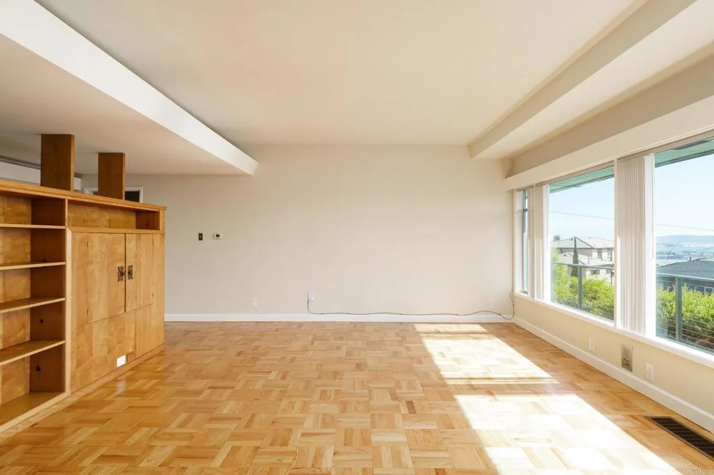 https://cdn.realtyfeed.com/cdn/127/306440988/99e33e6934d0edde8aacd6ee6f7de9a5.webp