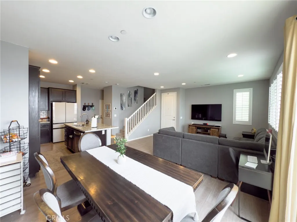 Photo #34: SB25107682 Listing: Photo #34