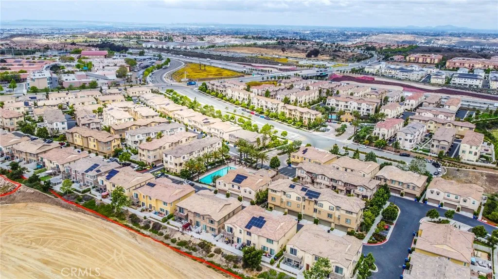 Photo #27: SB25107682 Listing: Photo #27