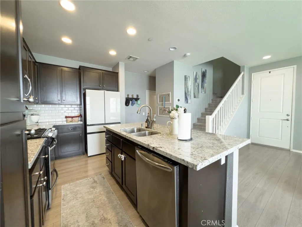 https://cdn.realtyfeed.com/cdn/127/306441126/9612e604ad728617c6db023105c21c7d.webp