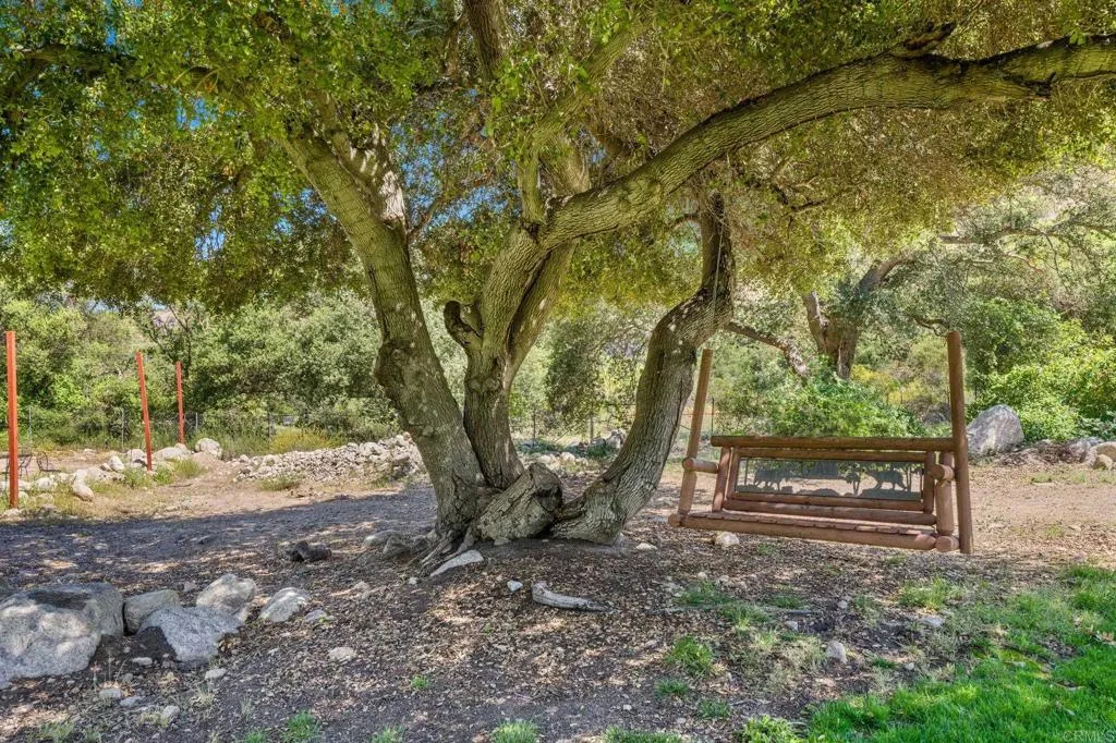 https://cdn.realtyfeed.com/cdn/127/306441127/0c5c242da4ab4d88c74244cbde5d6a06.webp