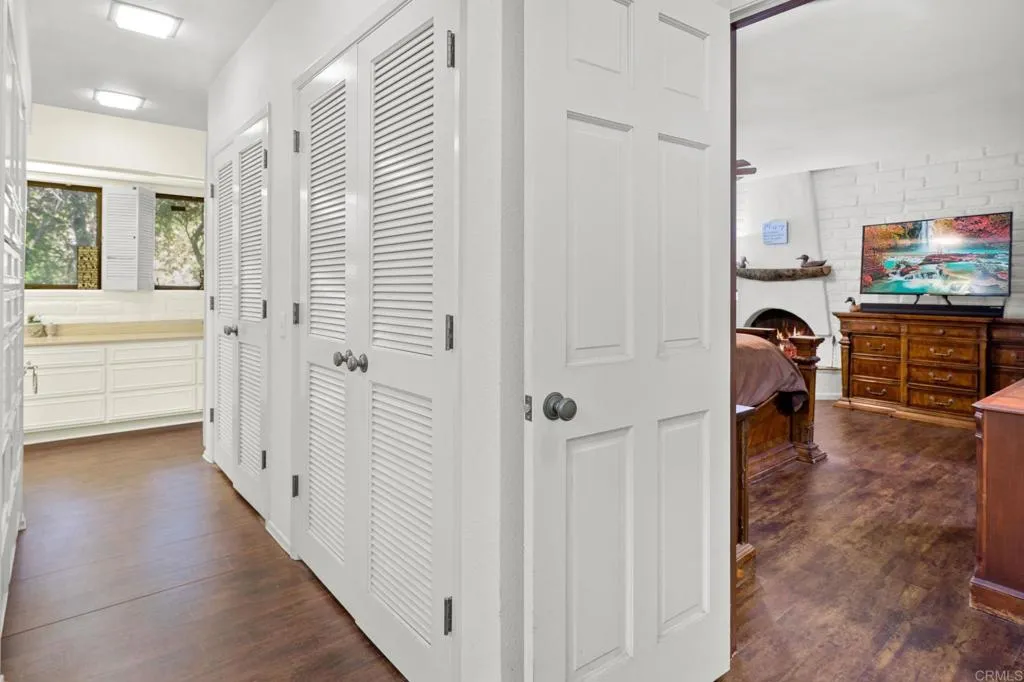 https://cdn.realtyfeed.com/cdn/127/306441127/1119a13c026838de34f81f8b5cc15db5.webp