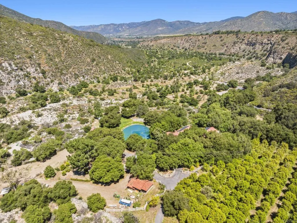 https://cdn.realtyfeed.com/cdn/127/306441127/3c6aca9a6efabb91e5848807138942c5.webp