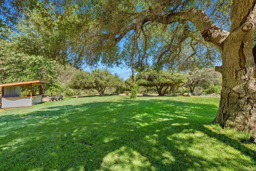 https://cdn.realtyfeed.com/cdn/127/306441127/46c72c82384fb0bdf2dcaf11ec0a8107.webp