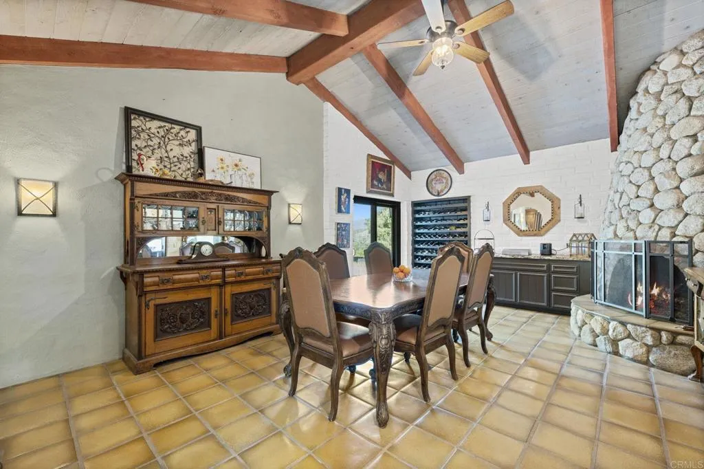 https://cdn.realtyfeed.com/cdn/127/306441127/4731a99b35fc1931de2cd0f3eefc43d6.webp