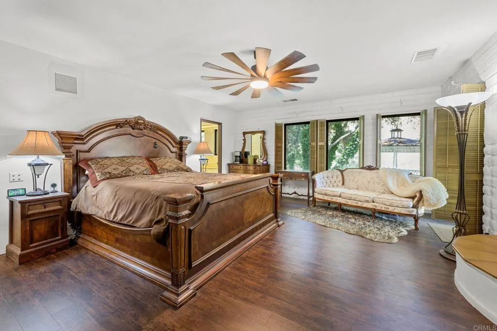 https://cdn.realtyfeed.com/cdn/127/306441127/510e555905303121a84f9cea0c0faab1.webp