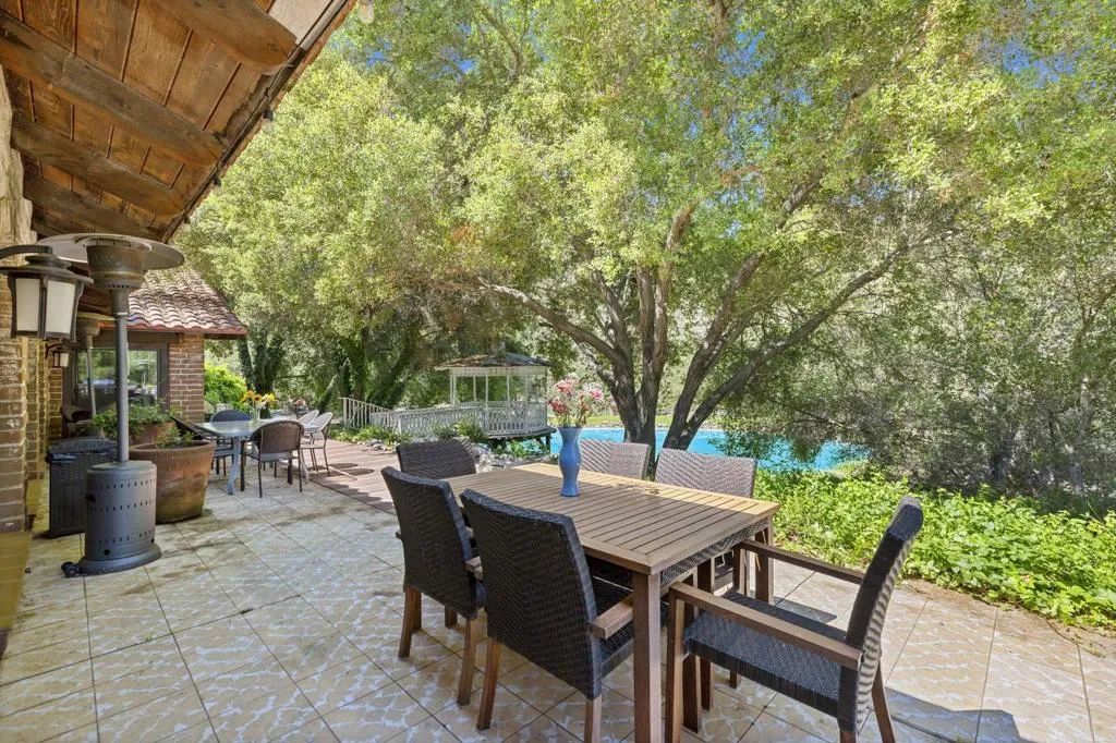 https://cdn.realtyfeed.com/cdn/127/306441127/5ec4ce9c9490b2648d6e93d02673c110.webp