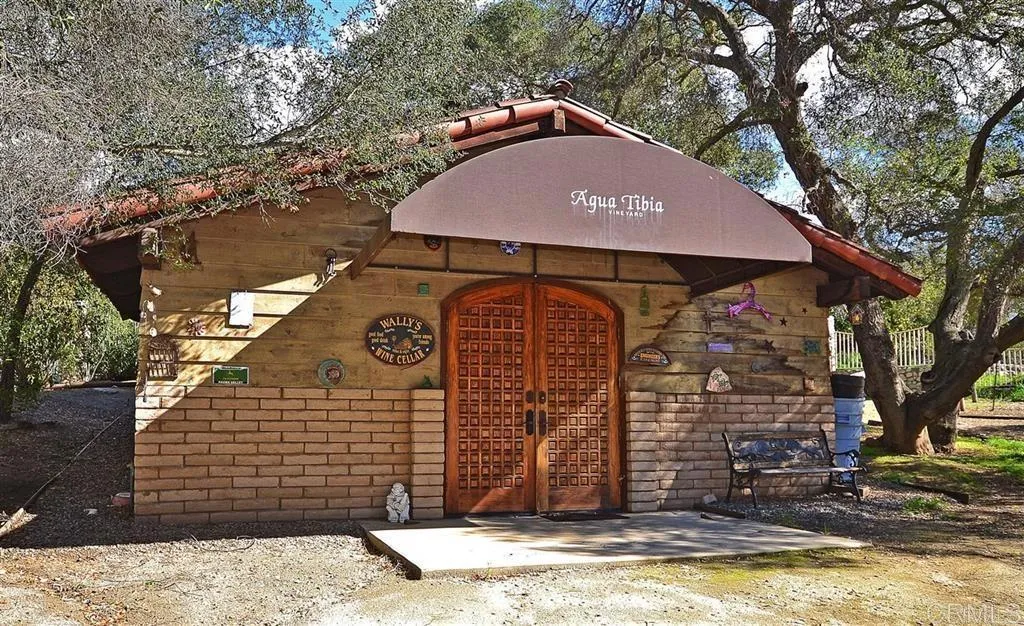 https://cdn.realtyfeed.com/cdn/127/306441127/93132c1c6aa7fcb5a44c3deedd90a9a7.webp