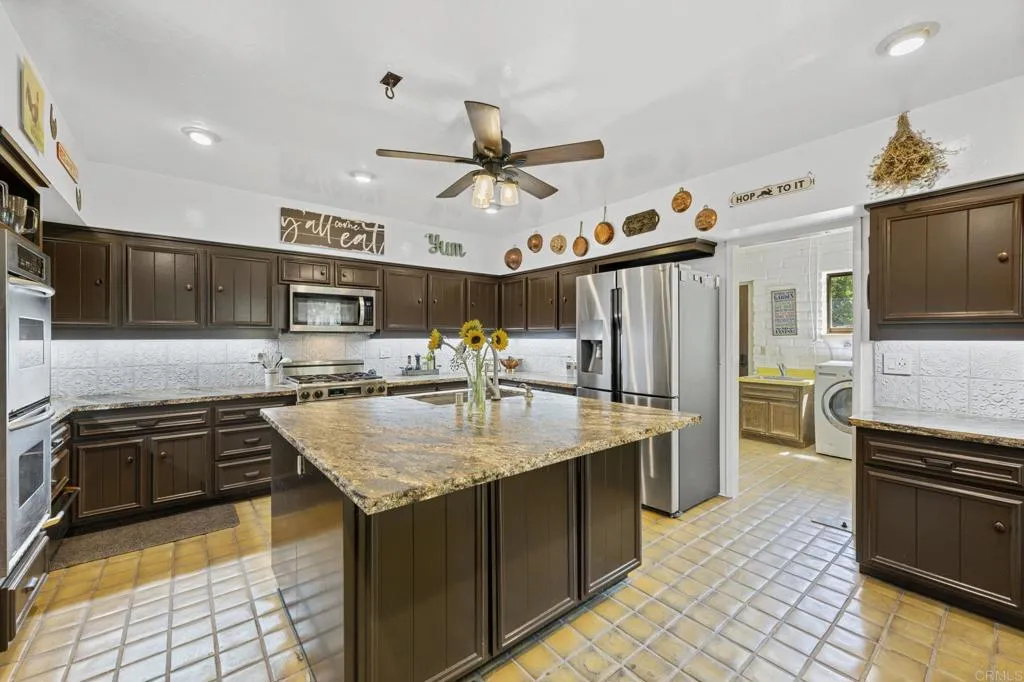 https://cdn.realtyfeed.com/cdn/127/306441127/a173da46dd2ac7b12338517c51874687.webp