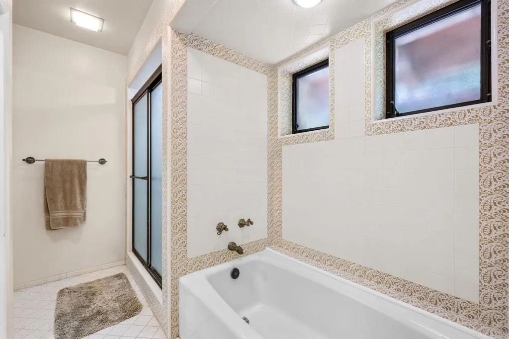 https://cdn.realtyfeed.com/cdn/127/306441127/a5ecd50943a997bc4ba6b17b6e1399ab.webp