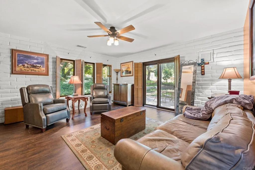 https://cdn.realtyfeed.com/cdn/127/306441127/afb69adbb5960295a5aa1d8e7f3f377b.webp