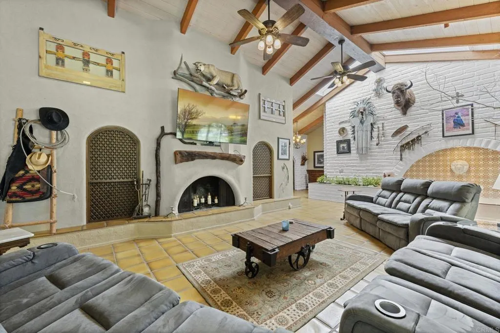 https://cdn.realtyfeed.com/cdn/127/306441127/c59f97e7c10bd3dc7739919ad4c7f802.webp