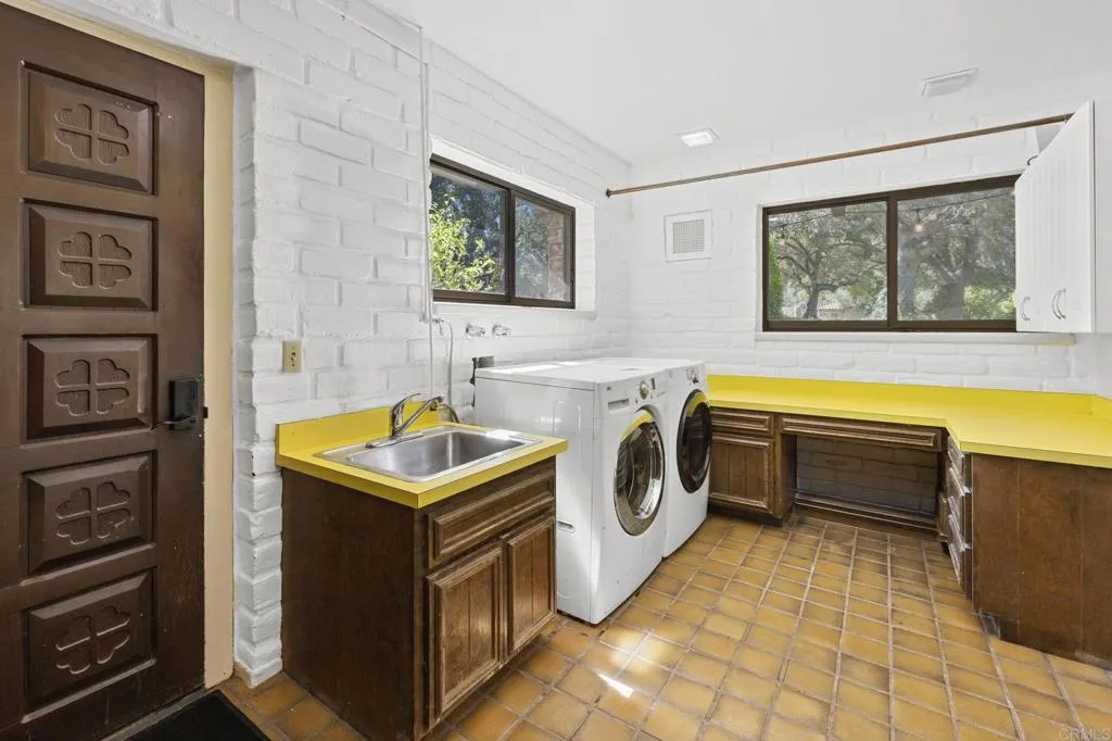 https://cdn.realtyfeed.com/cdn/127/306441127/c5b39f32264100694dec913322293bf0.webp