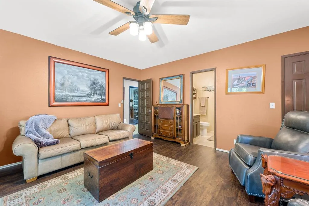 https://cdn.realtyfeed.com/cdn/127/306441127/f872396a063a642c89b3b917f5a5081b.webp