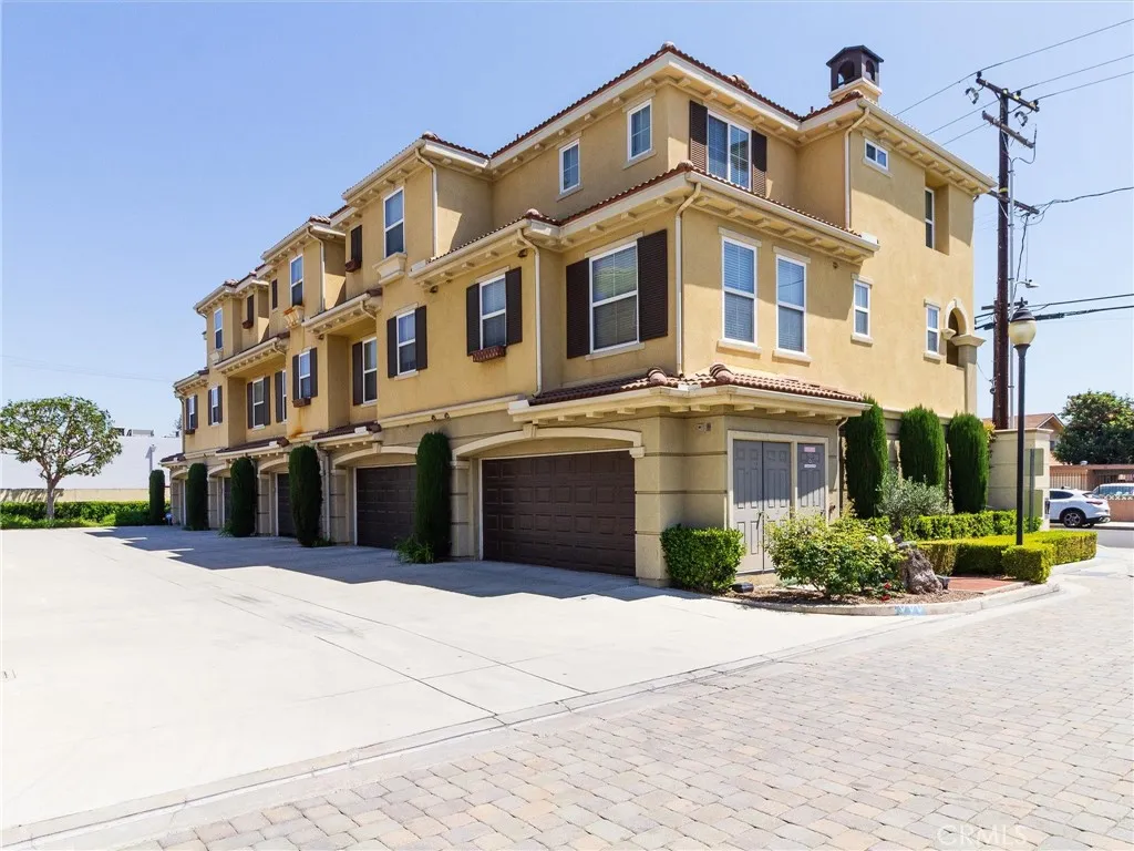 17625 Carpintero Avenue, Bellflower, CA 90706 - Photo 2 of 20, Bellflower, CA
