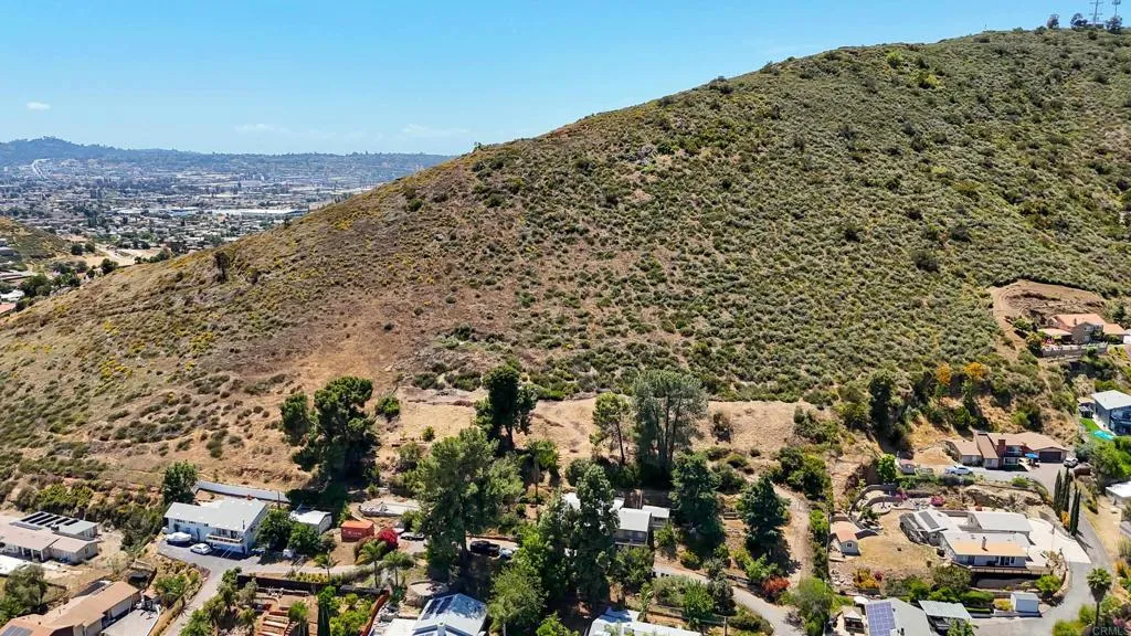 https://cdn.realtyfeed.com/cdn/127/306441435/d9a414e5d201dffa300438d12aa10654.webp