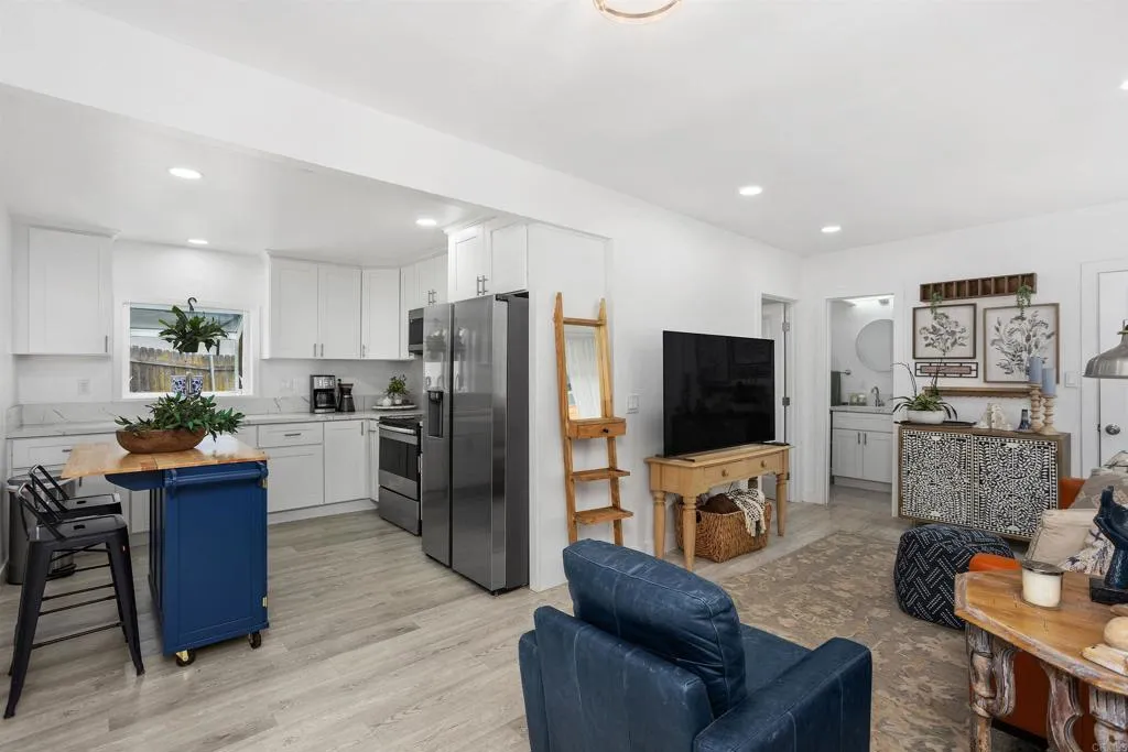 https://cdn.realtyfeed.com/cdn/127/306441438/ab9a47b22b11001ec80aad4065e3e39e.webp
