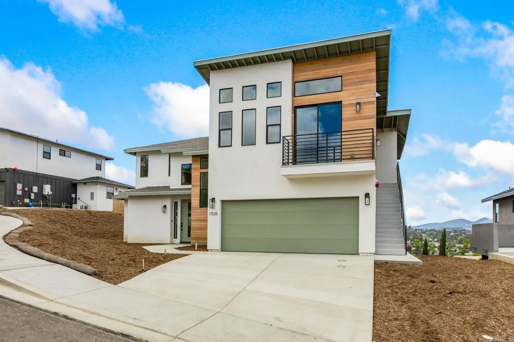 https://cdn.realtyfeed.com/cdn/127/306441635/22cae0eb29bc002c0537aa460ea86108.webp