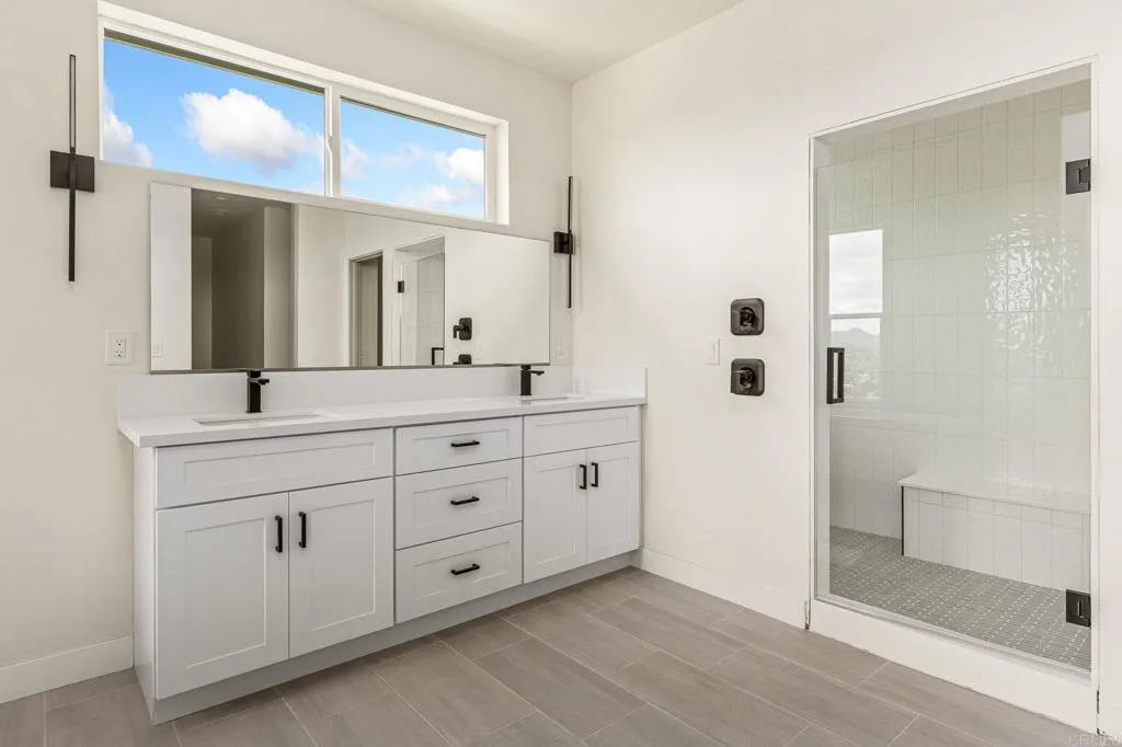 https://cdn.realtyfeed.com/cdn/127/306441635/488c984577cecb90f3a82323b5f1f640.webp