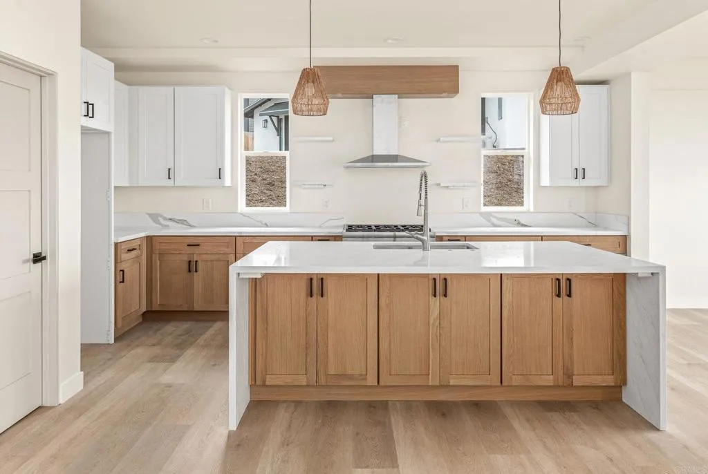 https://cdn.realtyfeed.com/cdn/127/306441635/9280b02d8c4c404e13b9c4e5974a95f3.webp