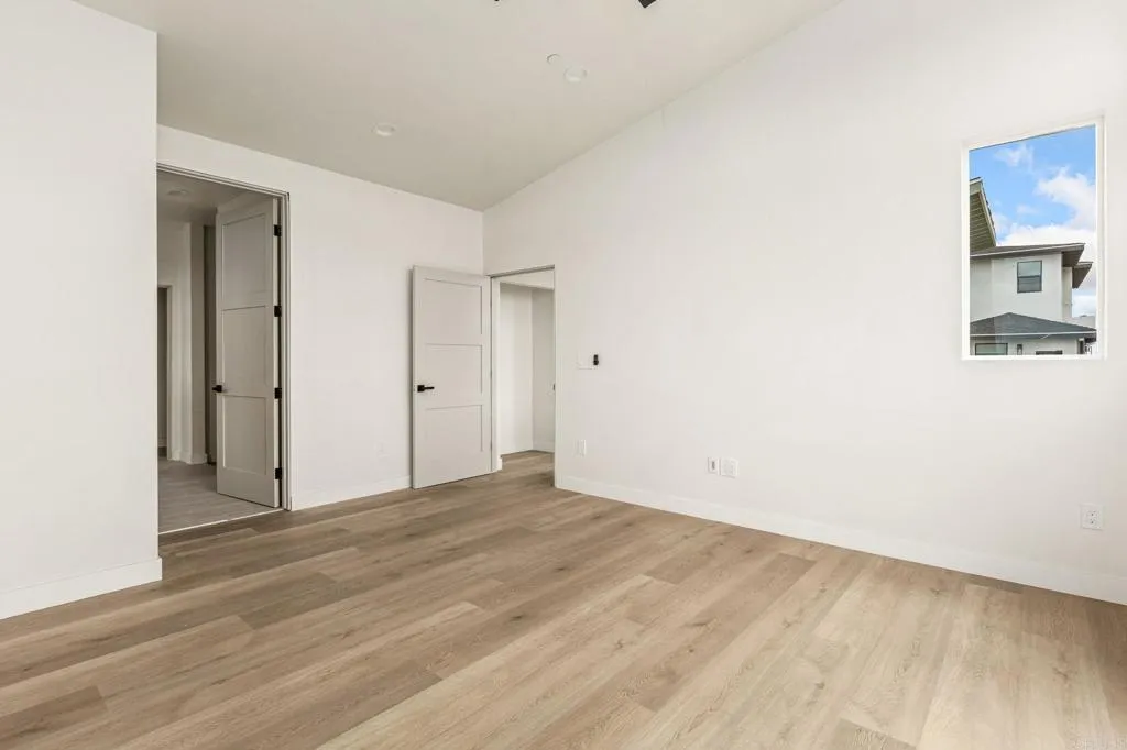 https://cdn.realtyfeed.com/cdn/127/306441635/9c4d496d33a7bfb80ba9cdda62bf027b.webp