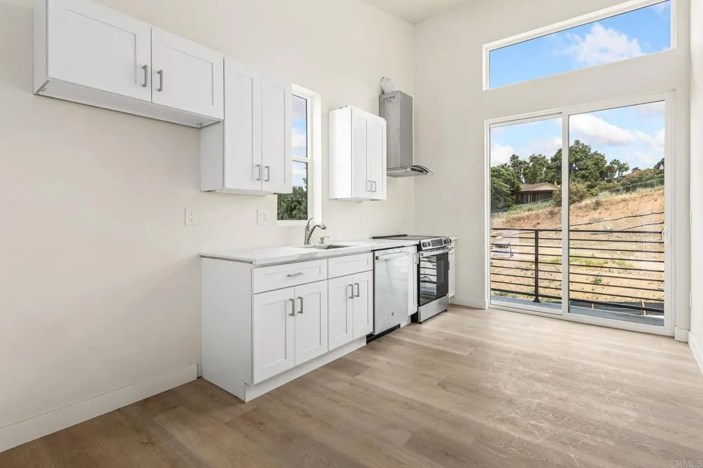 https://cdn.realtyfeed.com/cdn/127/306441635/c54836af4bbf0d7a809da79170d20924.webp