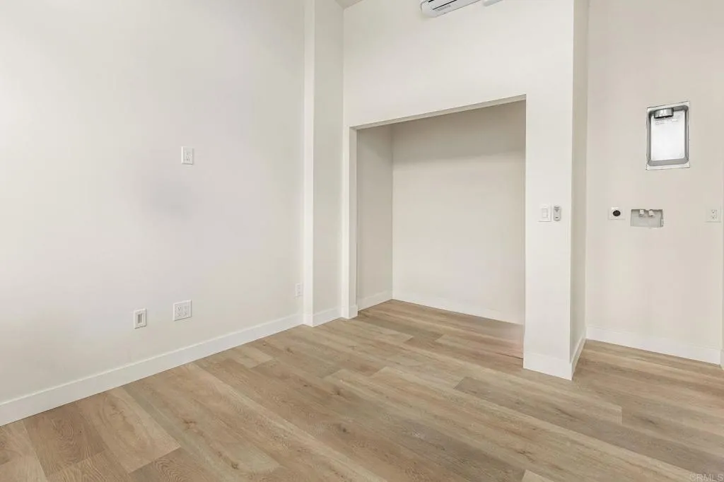 https://cdn.realtyfeed.com/cdn/127/306441635/f4ec185c8891ede360cf5cd3017ec6df.webp