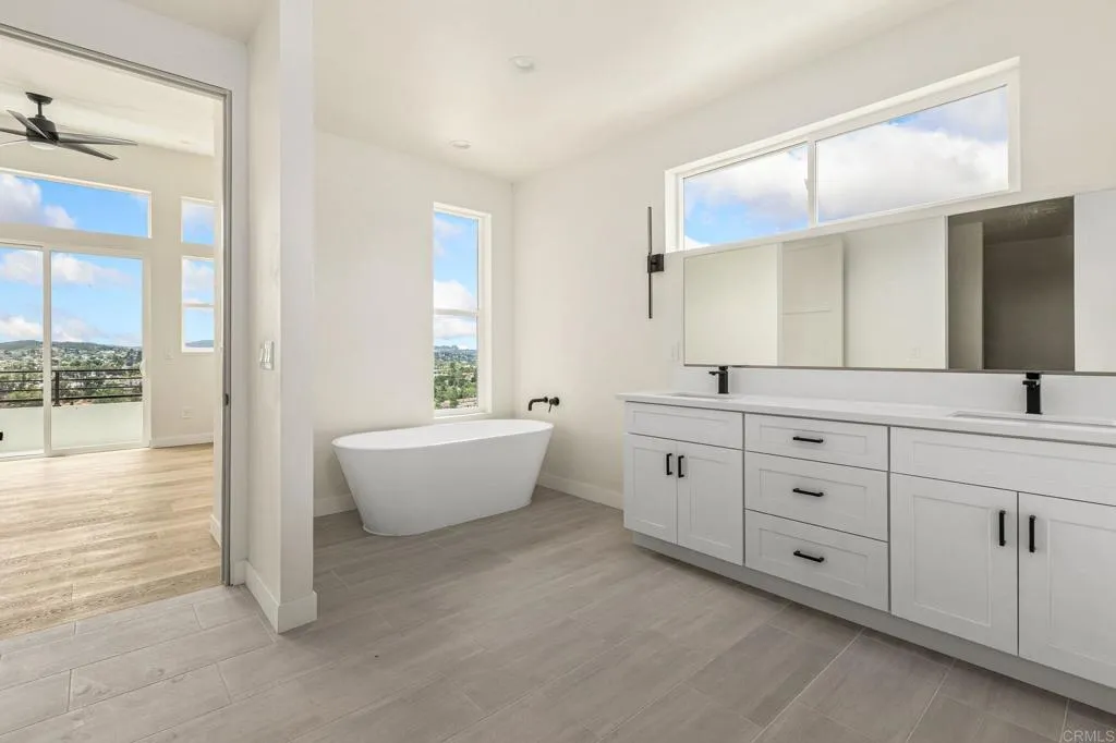 https://cdn.realtyfeed.com/cdn/127/306441635/f7e5ad8a72e83049215a1ab1fc4abc1c.webp
