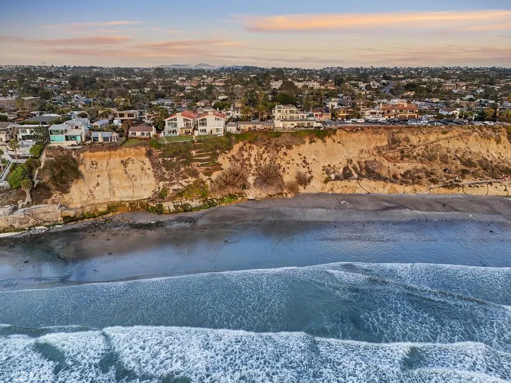 Encinitas, CA 92024