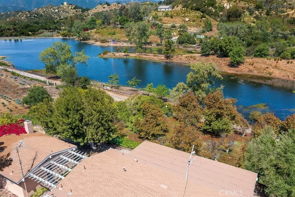 https://cdn.realtyfeed.com/cdn/127/306441874/3d8ea590de13da1184b0eed40f2c4909.webp