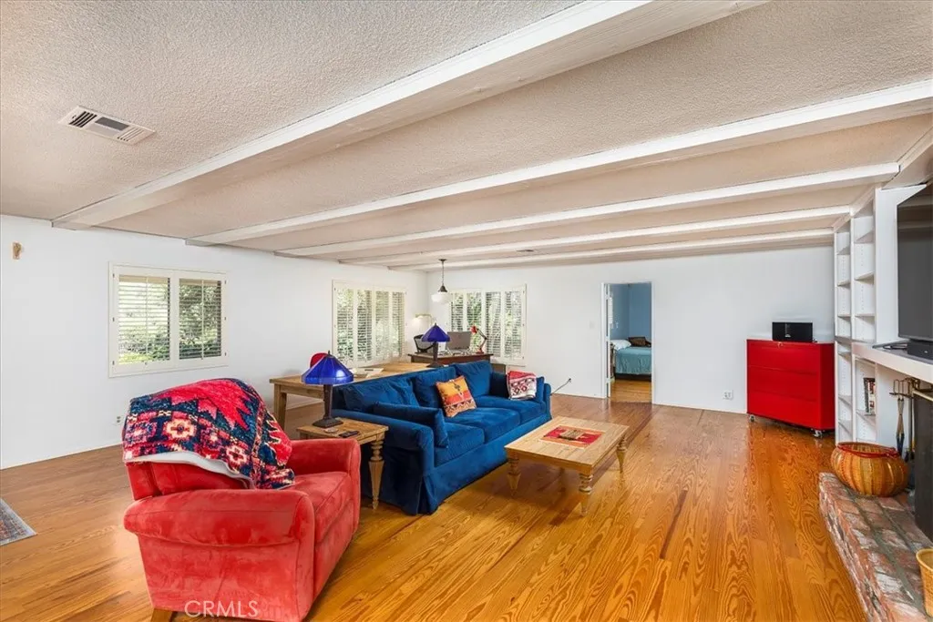 https://cdn.realtyfeed.com/cdn/127/306441874/5edd13ddfc1c7ac2bc5fbfb3276b9746.webp