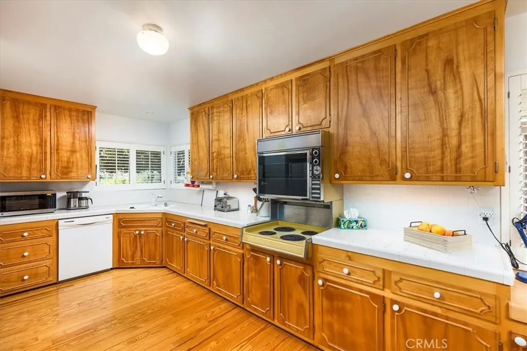 https://cdn.realtyfeed.com/cdn/127/306441874/c0bb96a24679e1f1bb2a06410a40c66b.webp