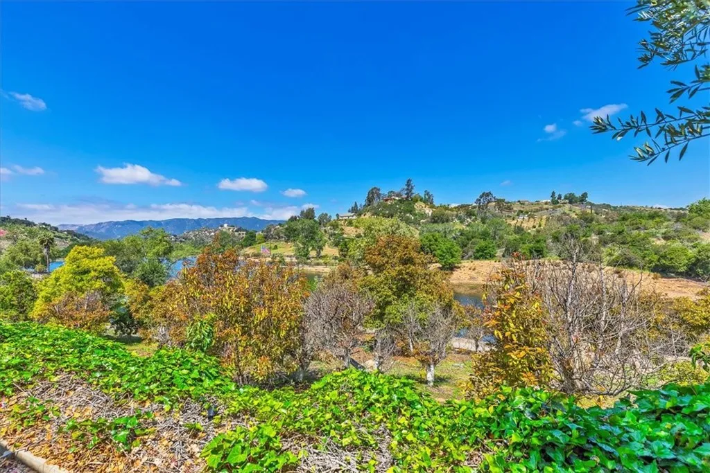 https://cdn.realtyfeed.com/cdn/127/306441874/c135eca7c27aa5319911df76478fd77a.webp