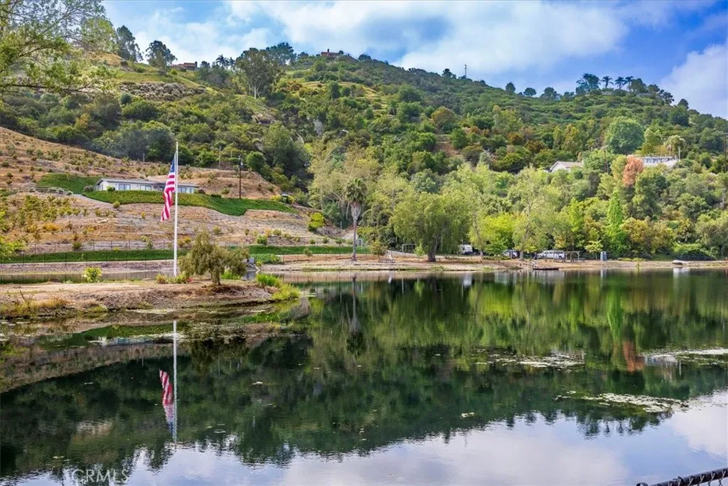 https://cdn.realtyfeed.com/cdn/127/306441874/ce44a367329a2ecf7e1a6b504eabfe10.webp
