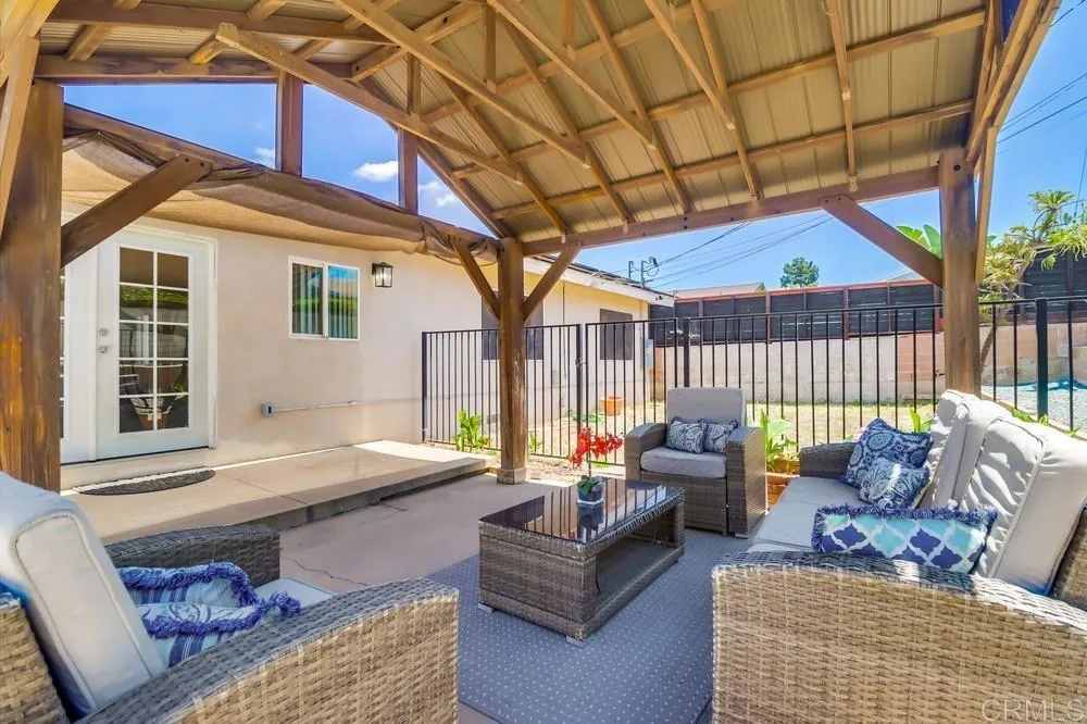 https://cdn.realtyfeed.com/cdn/127/306441972/3f8f3d7852a8960336db95222ab30b4c.webp