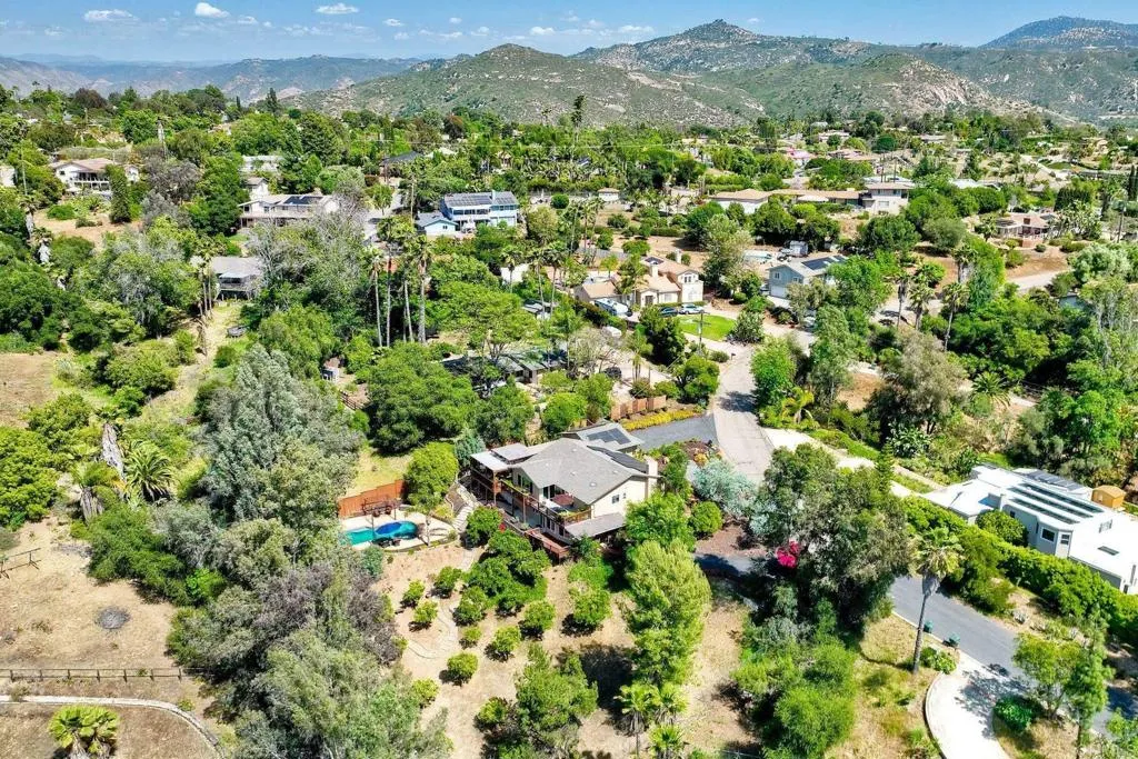 https://cdn.realtyfeed.com/cdn/127/306441974/b1010ce99ec5ff3d8d523a6e17d8dac4.webp