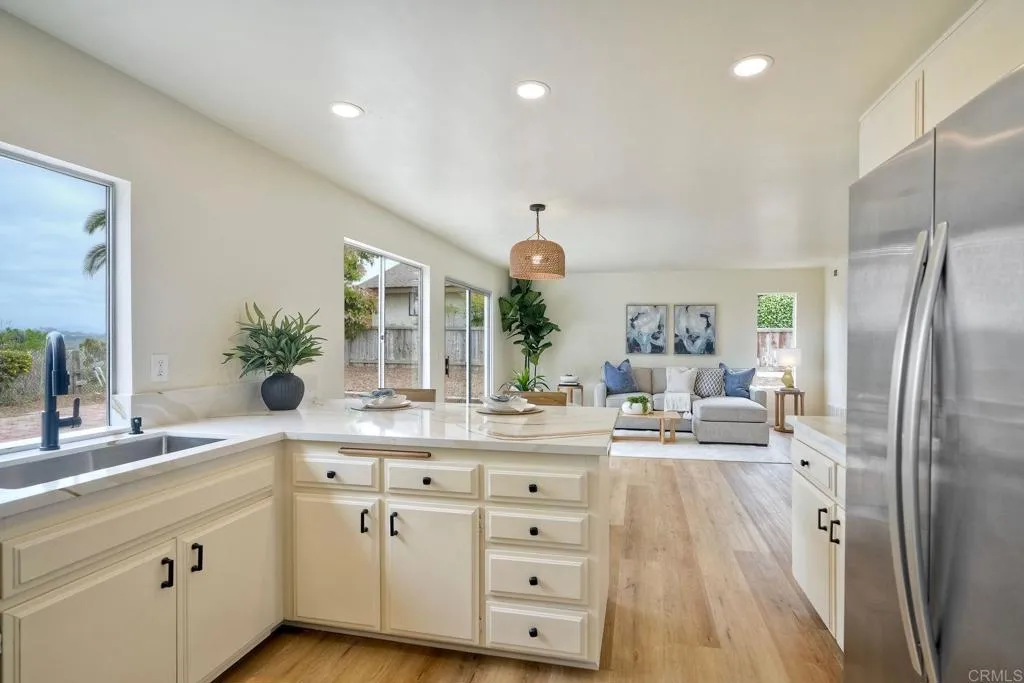 https://cdn.realtyfeed.com/cdn/127/306442391/cf0c40dcec98f4185014ed1ecc65b265.webp