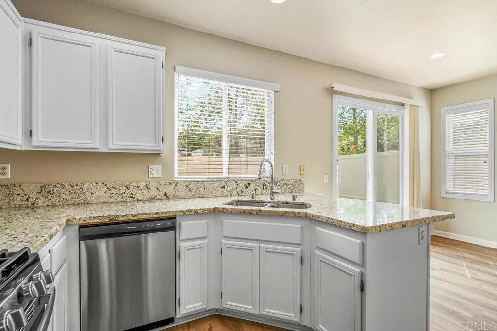 https://cdn.realtyfeed.com/cdn/127/306442441/888d3a74020c3d87bbb0dda705653c37.webp