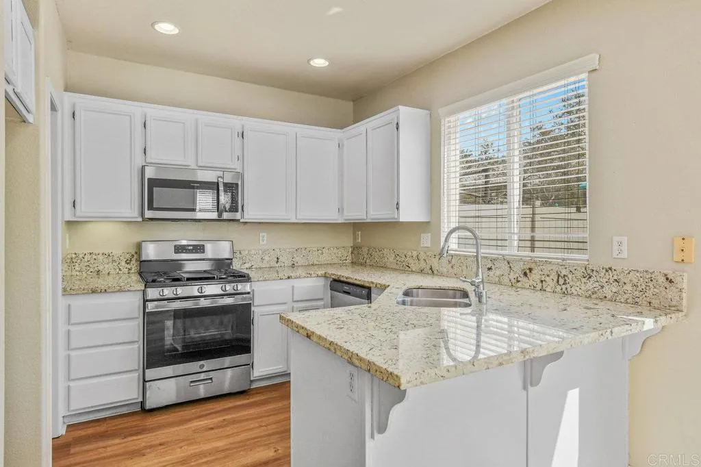 https://cdn.realtyfeed.com/cdn/127/306442441/fc52627d6ced2574a09b3e46c505f5a2.webp