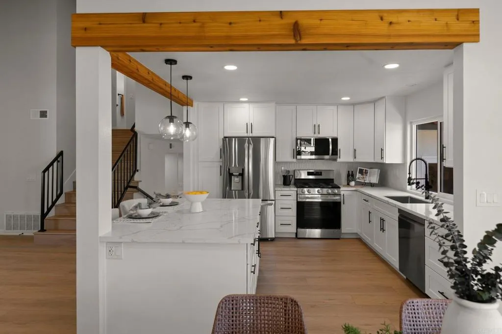 https://cdn.realtyfeed.com/cdn/127/306442513/45e4d0d96619098ca58dc5f574234cfe.webp