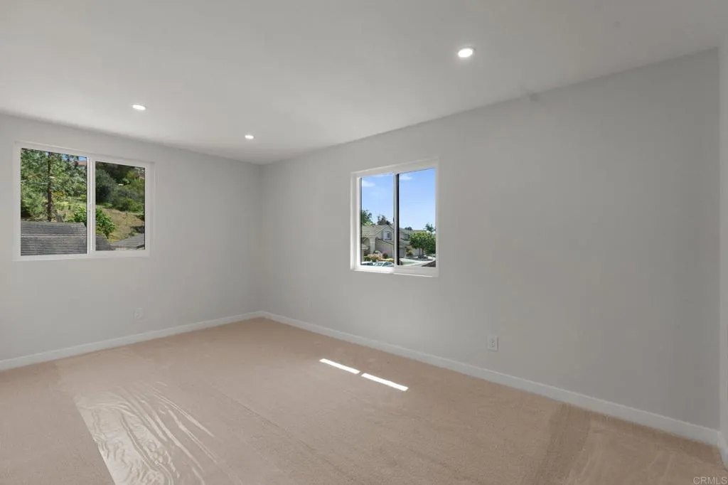 https://cdn.realtyfeed.com/cdn/127/306442513/8cab9531d30a986ea3fb5088f25f14e9.webp