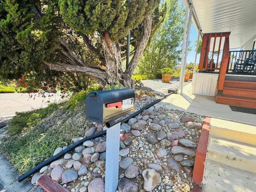 https://cdn.realtyfeed.com/cdn/127/306442542/97d5196bc9f4430b4e2f914d98c2231e.webp