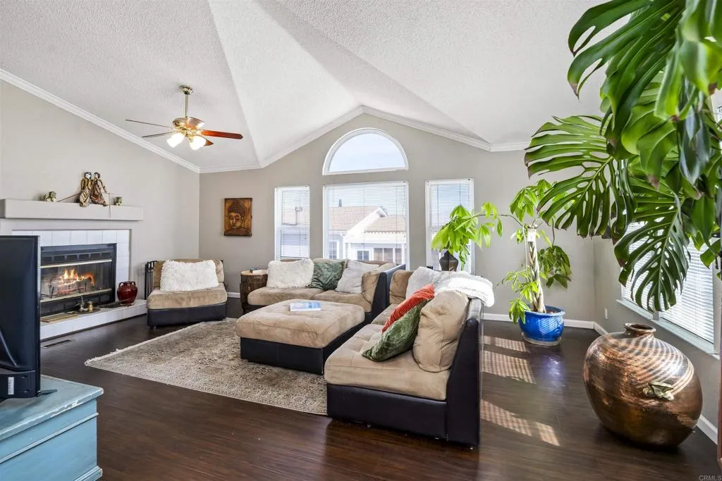 https://cdn.realtyfeed.com/cdn/127/306442579/5148e3eccc8fcd366ecd499cd61a43a3.webp