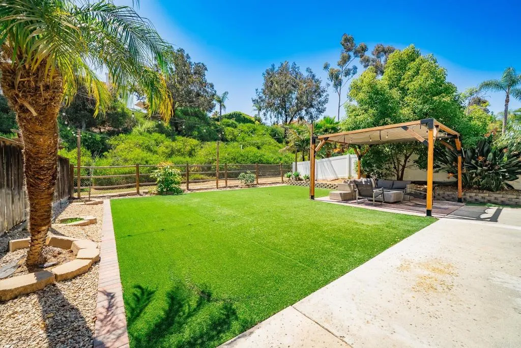https://cdn.realtyfeed.com/cdn/127/306442629/51856269ff5cfbf1730673a20c370647.webp