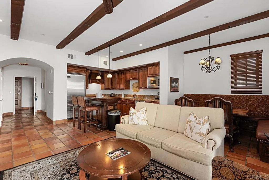 https://cdn.realtyfeed.com/cdn/127/306442786/50e52e1a94b83ebe0247b1050c36be38.webp
