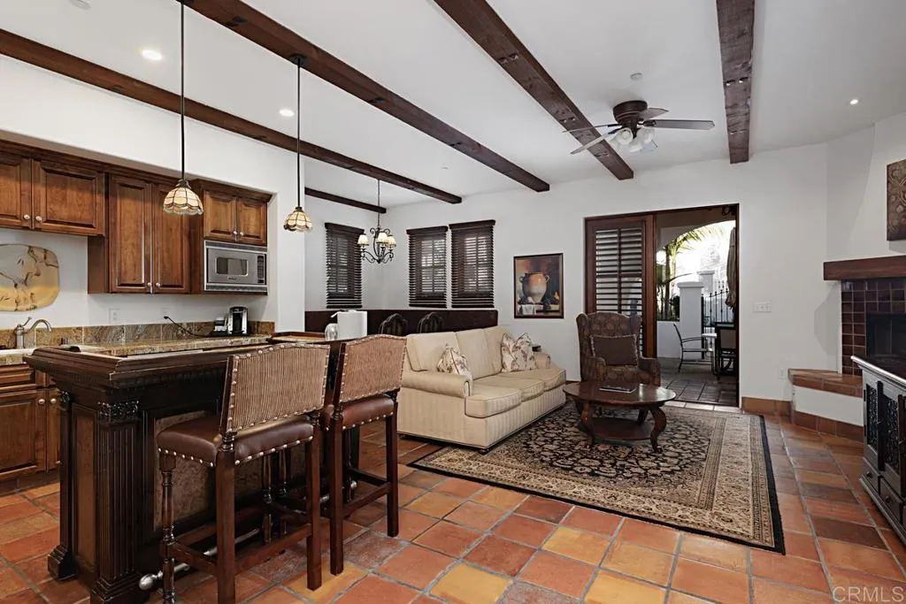 https://cdn.realtyfeed.com/cdn/127/306442786/5ad65a02d5507dd030ef400595e305a5.webp