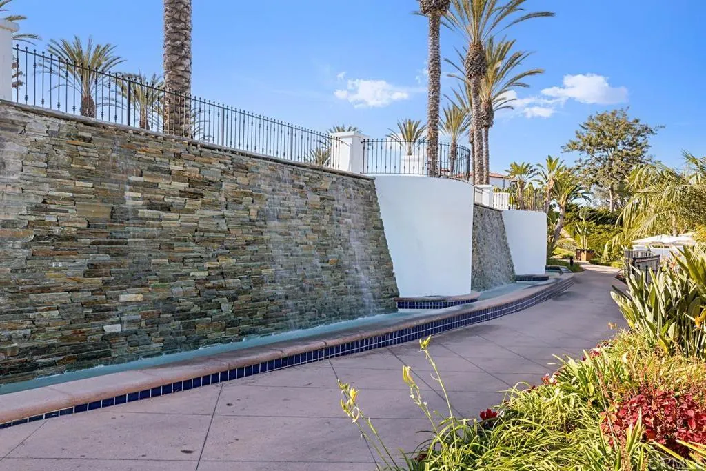 https://cdn.realtyfeed.com/cdn/127/306442786/b92068d8d2a06d09f492a9e72747051c.webp