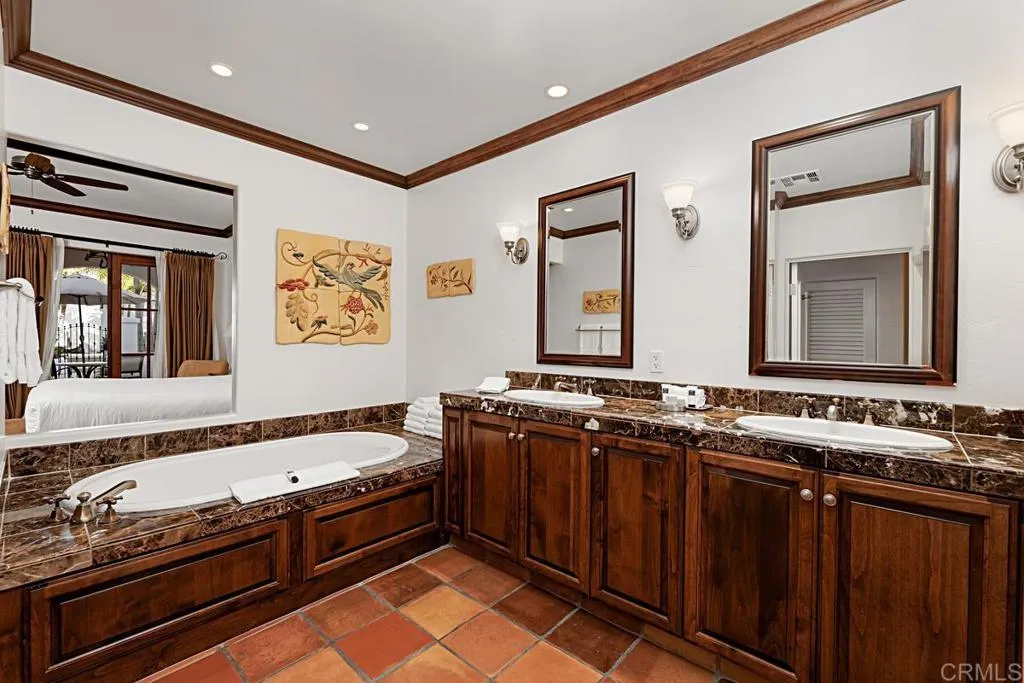 https://cdn.realtyfeed.com/cdn/127/306442786/c48544cbae642daec9828f528bb5bf0c.webp
