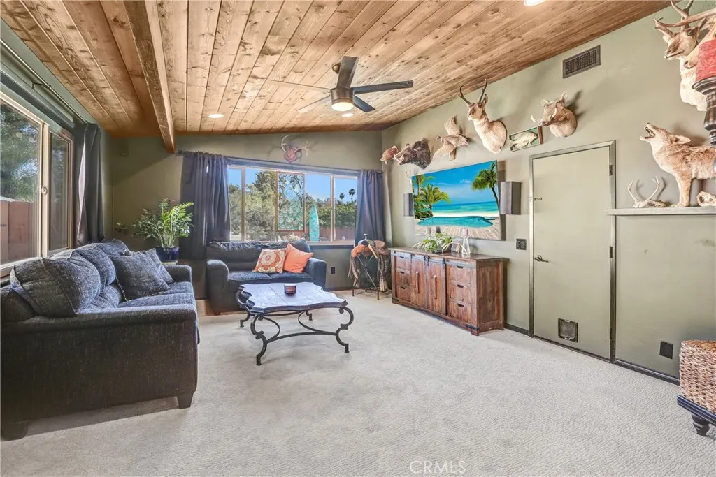 https://cdn.realtyfeed.com/cdn/127/306442796/e25c6e1b08ded9396235f206f9c033b2.webp